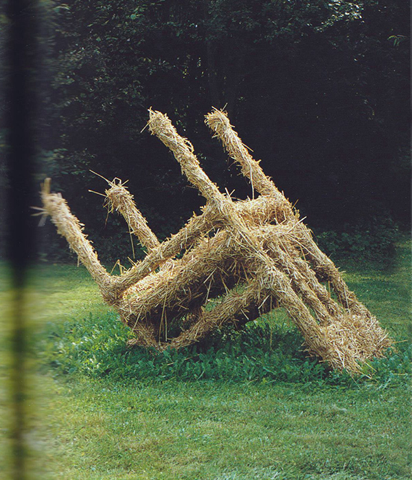 ARTUR KLINOW, Straw Empire